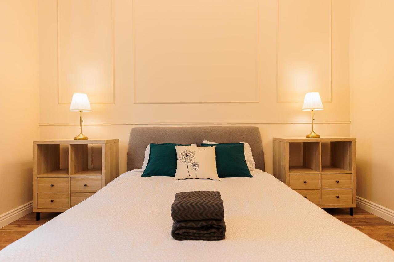 Cozy Apartment In The Historical City Center 티미쇼아라 외부 사진