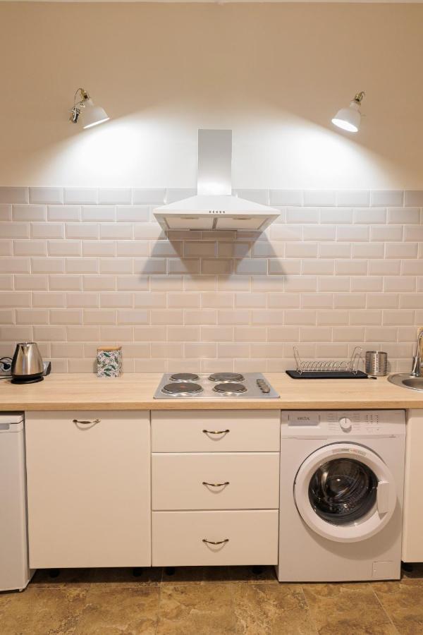 Cozy Apartment In The Historical City Center 티미쇼아라 외부 사진