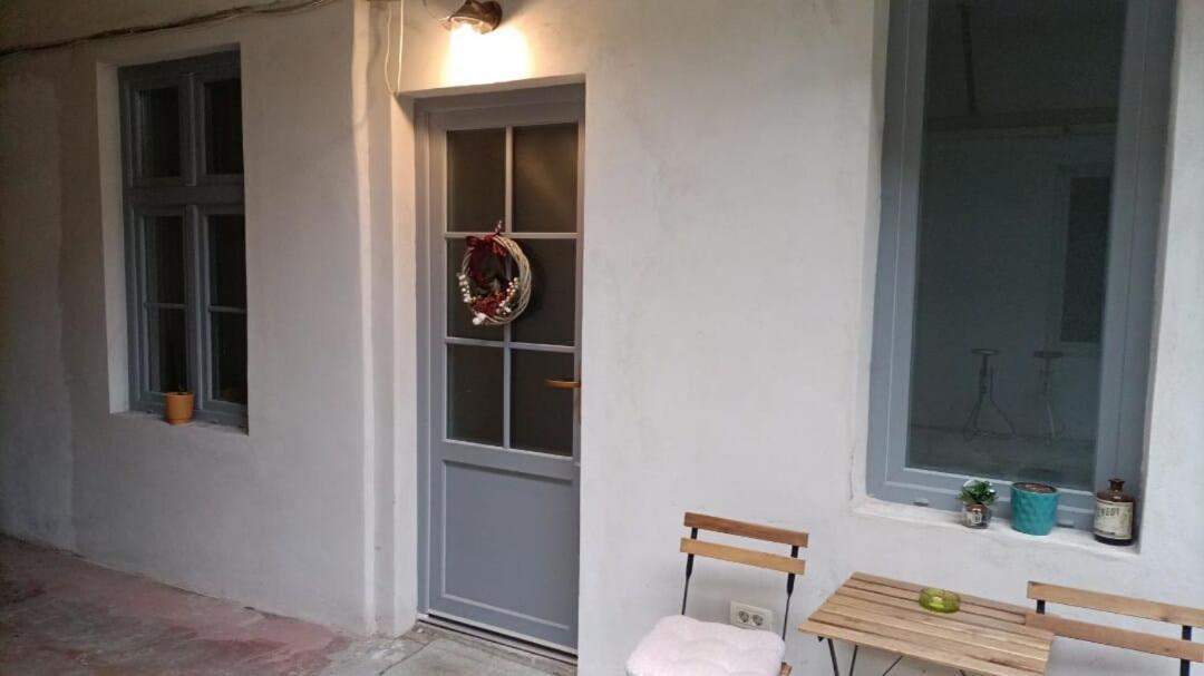 Cozy Apartment In The Historical City Center 티미쇼아라 외부 사진